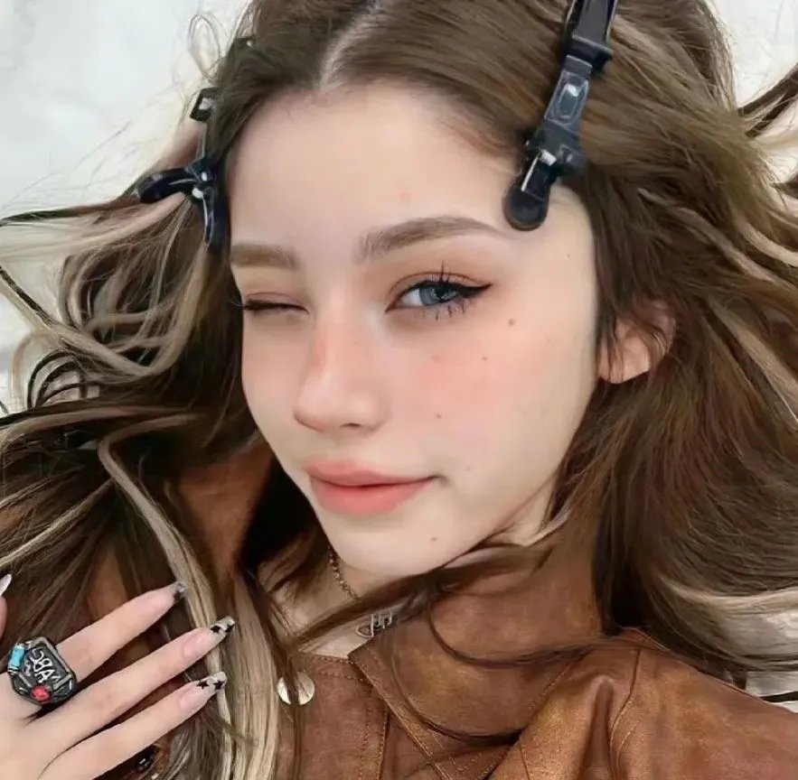 发光的河流
